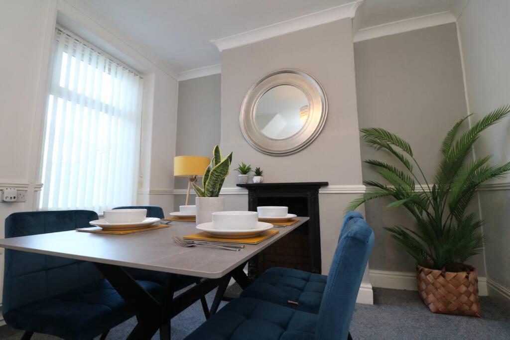 2 Bedroom Characterful House Lancaster Exterior foto